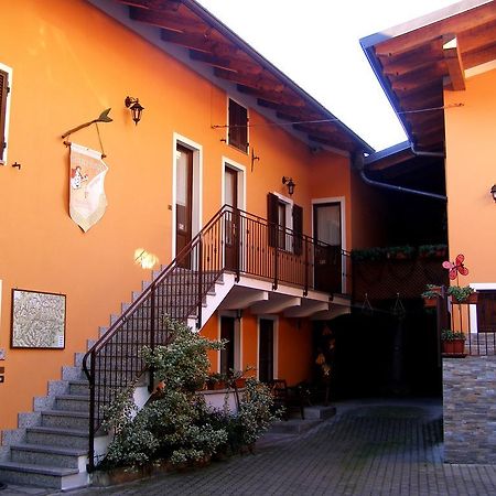 L'Antico Borgo Rooms Rental Caprie Exteriör bild