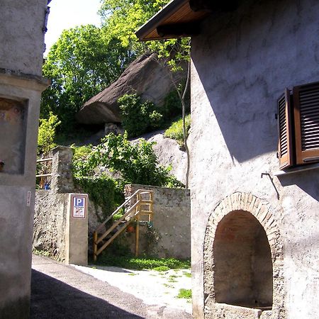 L'Antico Borgo Rooms Rental Caprie Exteriör bild