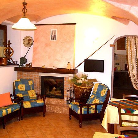 L'Antico Borgo Rooms Rental Caprie Exteriör bild