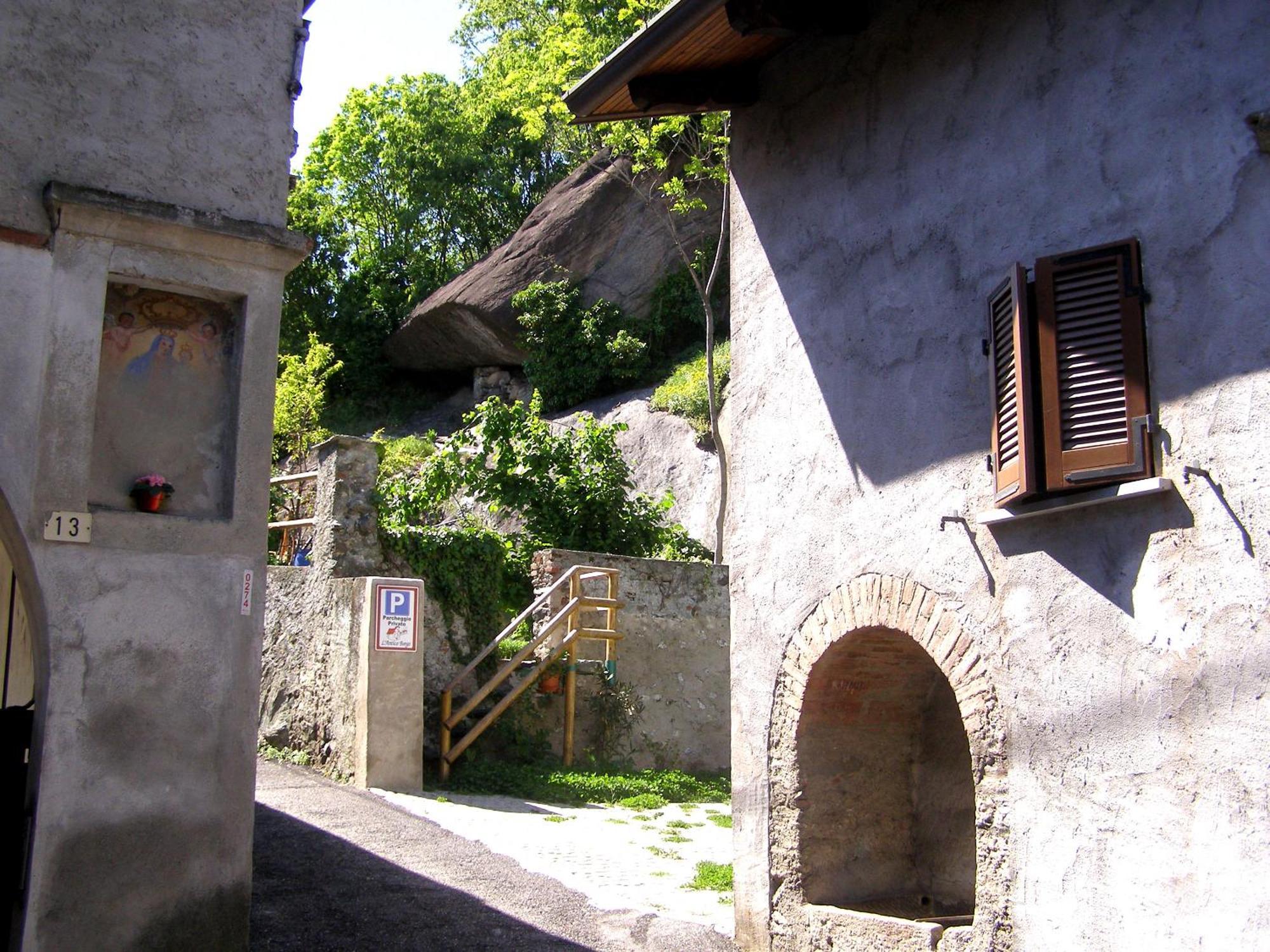 L'Antico Borgo Rooms Rental Caprie Exteriör bild