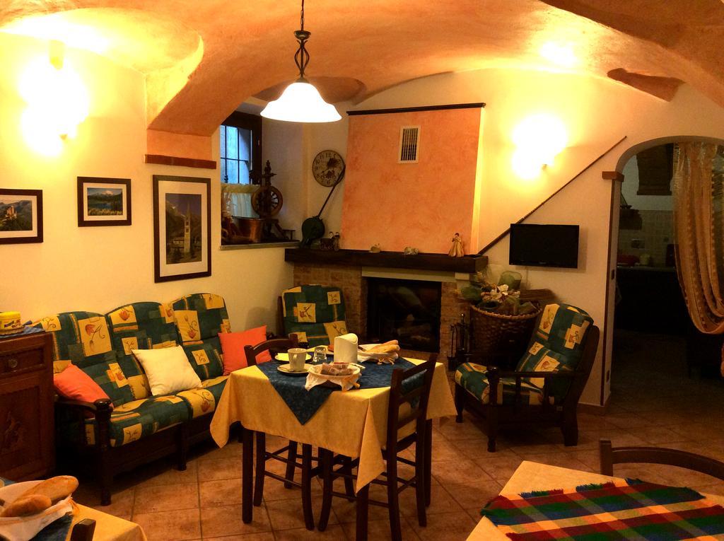 L'Antico Borgo Rooms Rental Caprie Exteriör bild